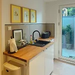 Kleines Für Pendler Und Reisende Apartamento