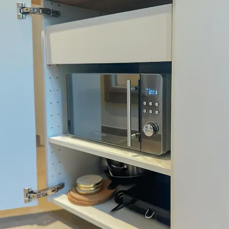 Kleines Für Pendler Und Reisende Apartamento