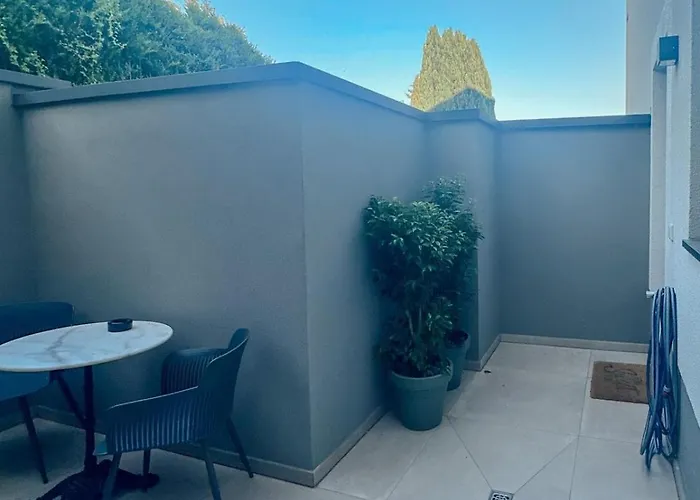 Kleines Fuer Pendler Und Reisende * Wachtberg